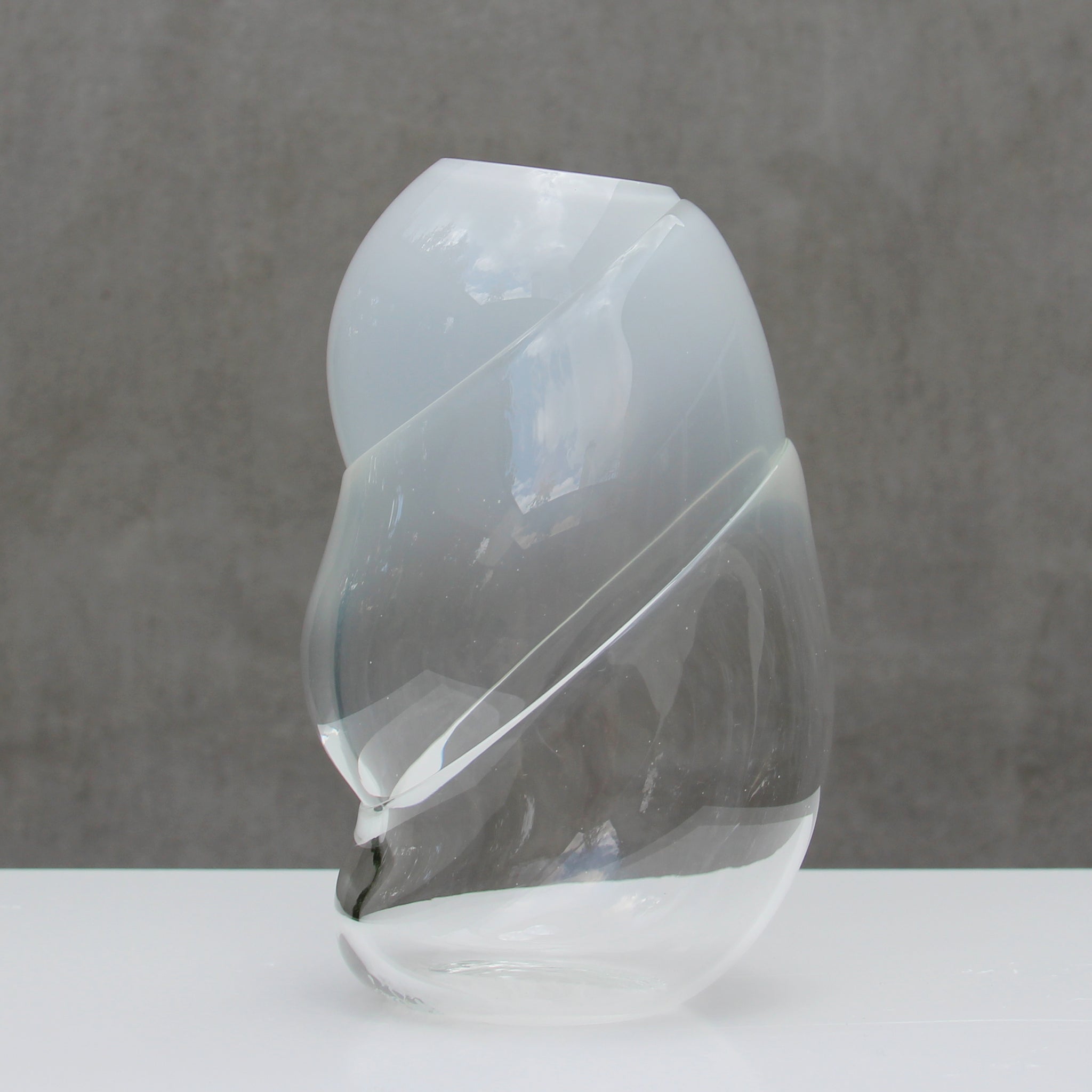 Glass Vase INTINGO V#59